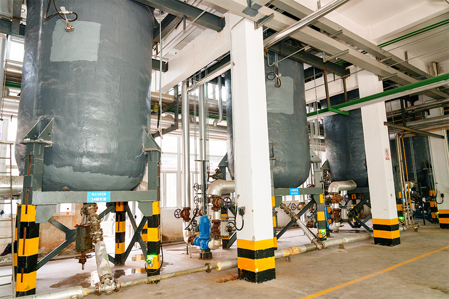 Továrenské vybavenie